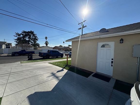 4th image of 13167 Kagel Canyon St