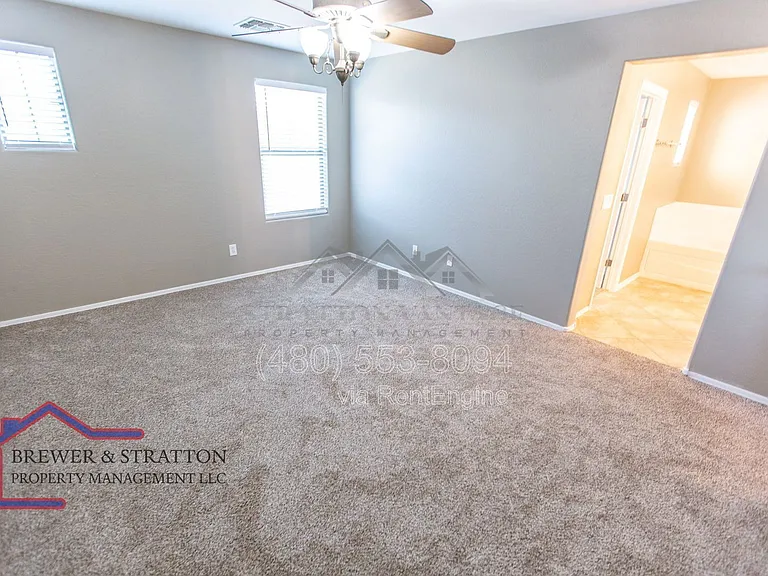 5816 W Gwen St — Photo 28