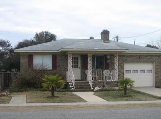 212 Raleigh Ave, Carolina Beach, NC 28428