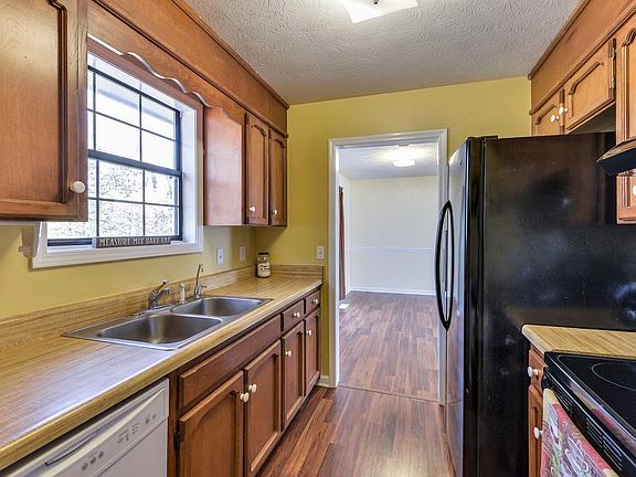 4th image of 1707 Winding Way
