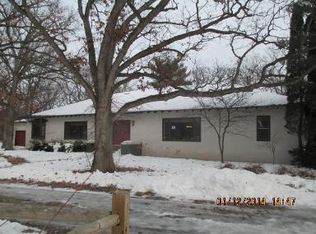 5N641 Pinelands Rd, Wayne, IL 60184