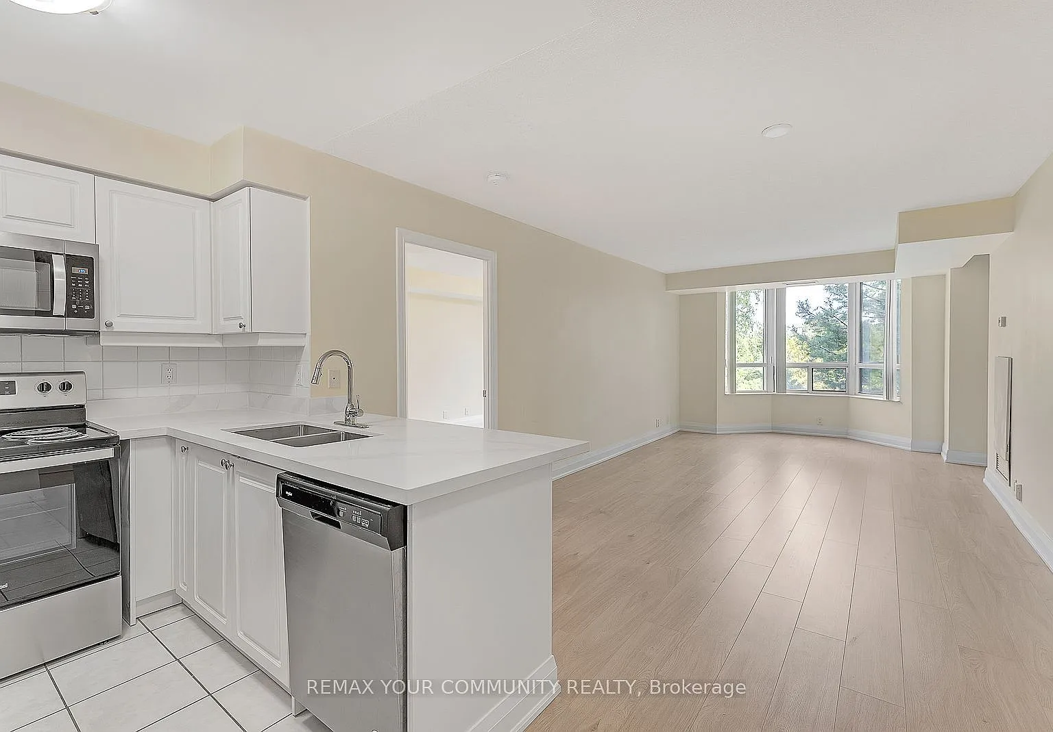 2 bed, $3,000 — Photo 3