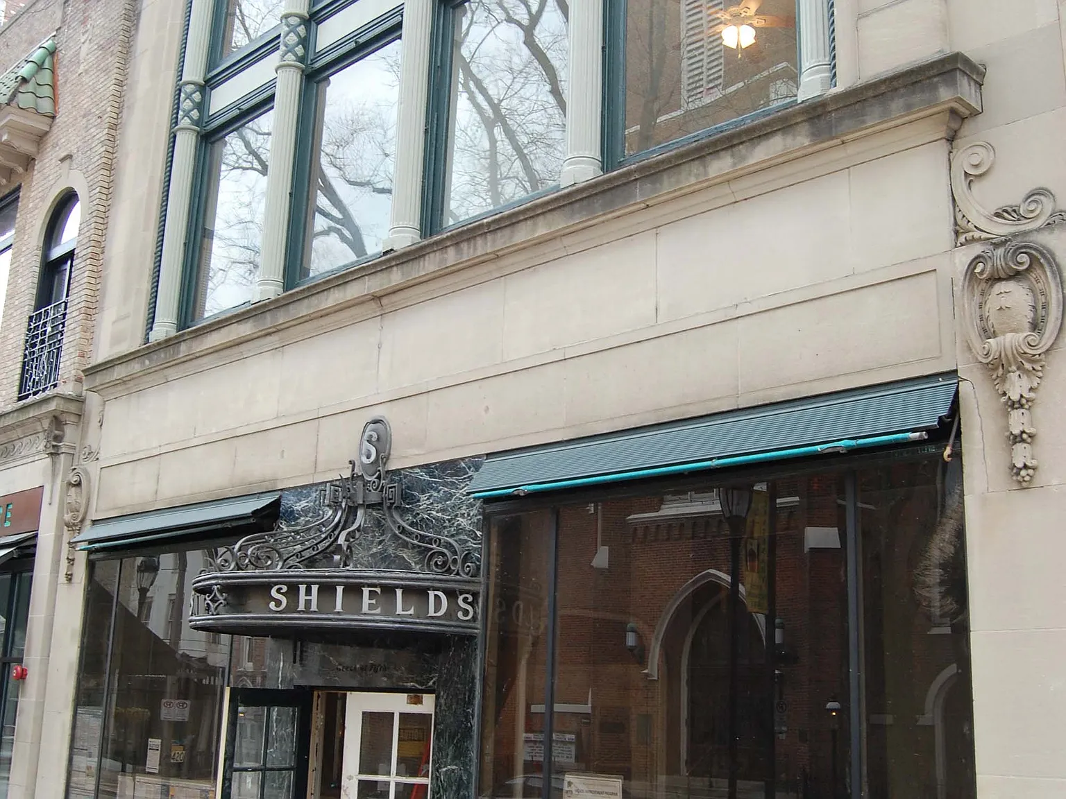 420 Place — Photo 3