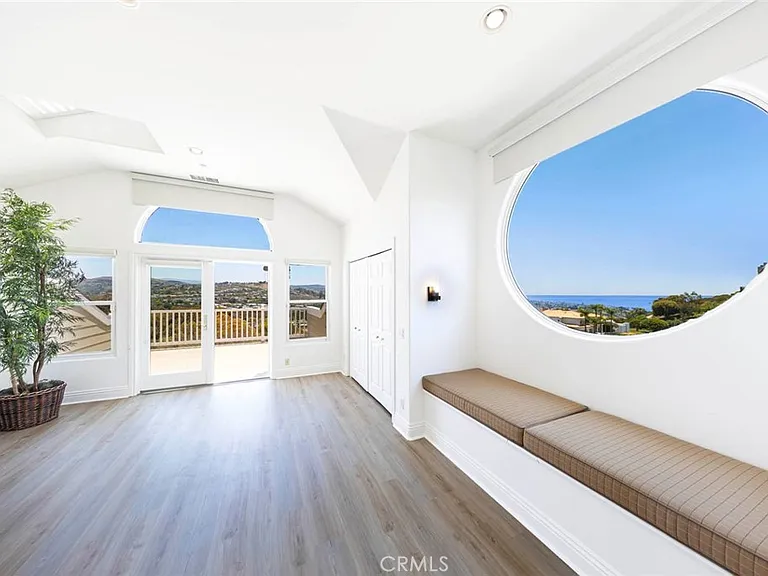 12 San Remo — Photo 38
