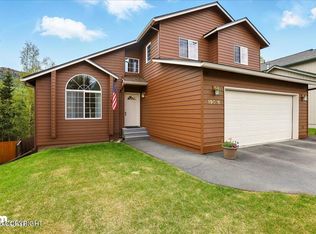 19016 Mountain Point Cir, Eagle River, AK 99577