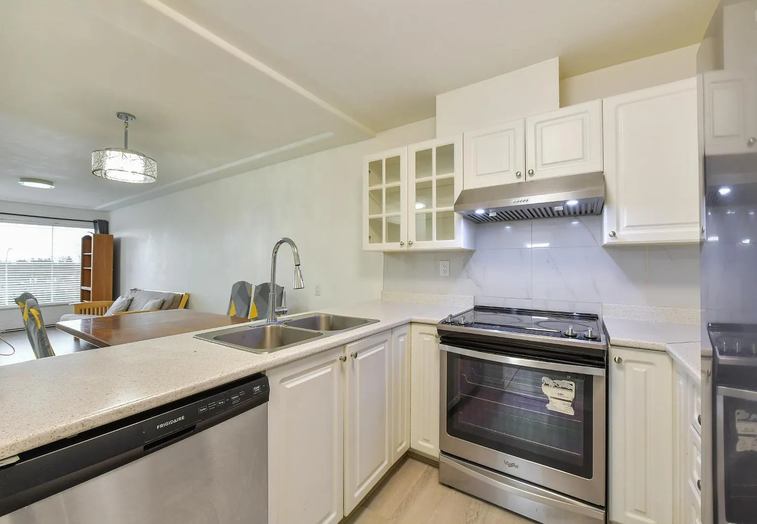 1 bed, 713 sqft, $1,700 — Photo 1