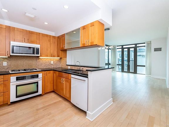 2nd image of 175 Huguenot St Unit 1003