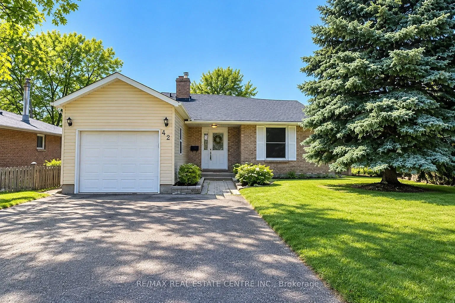 4 bed, $2,450 — Photo 1
