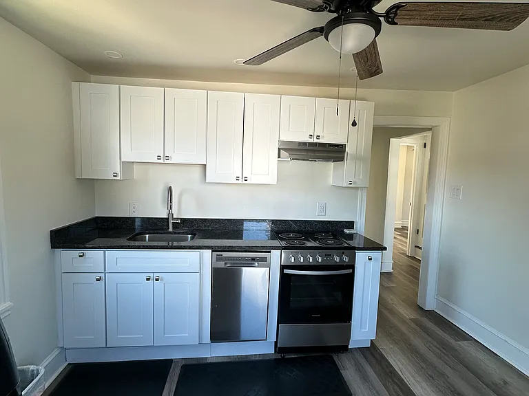 56 Race St #B — Photo 2