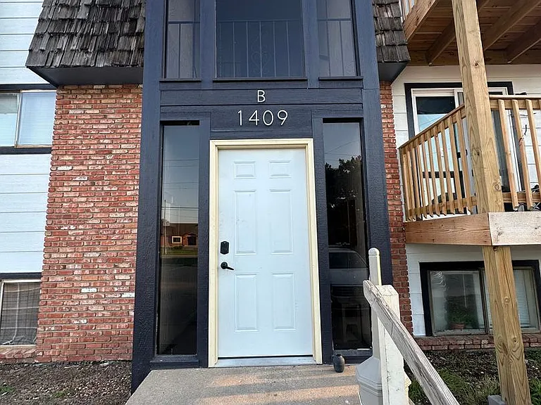 1409 E Iron Ave — Photo 1