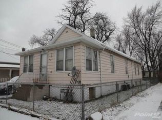 821 Virginia St, Joliet, IL 60432