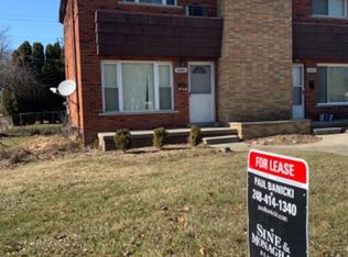 26401 Coolidge Hwy, Oak Park, MI 48237