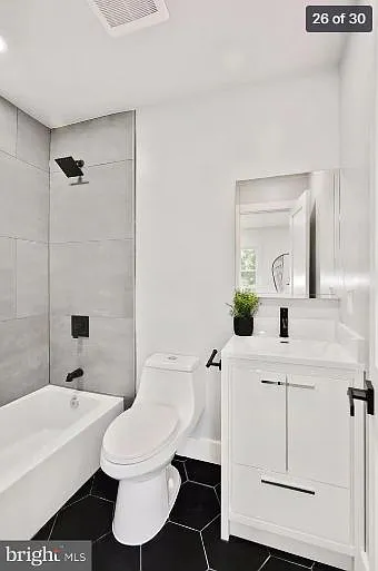 420 20th St NE — Photo 2