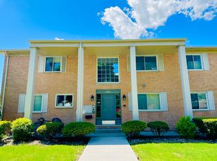 1001 Fairway Ln APT 4, Lansing, MI 48912