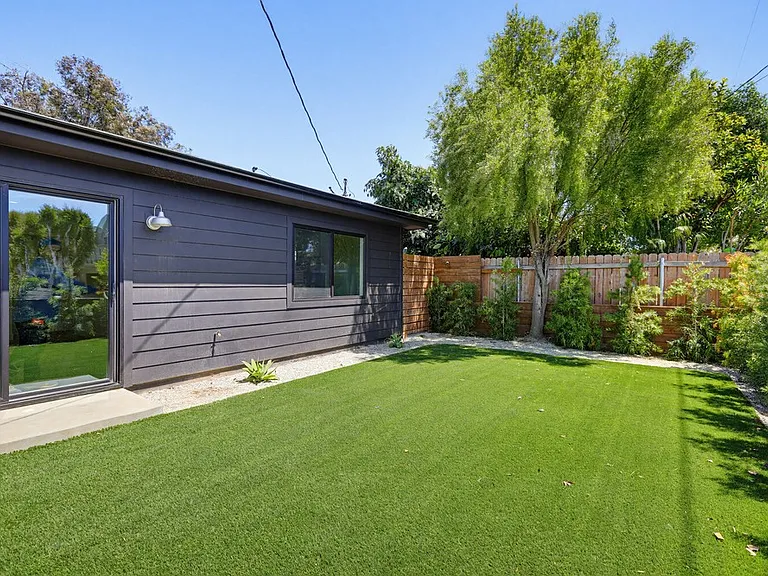 2036 Pomona Ave #A — Photo 25