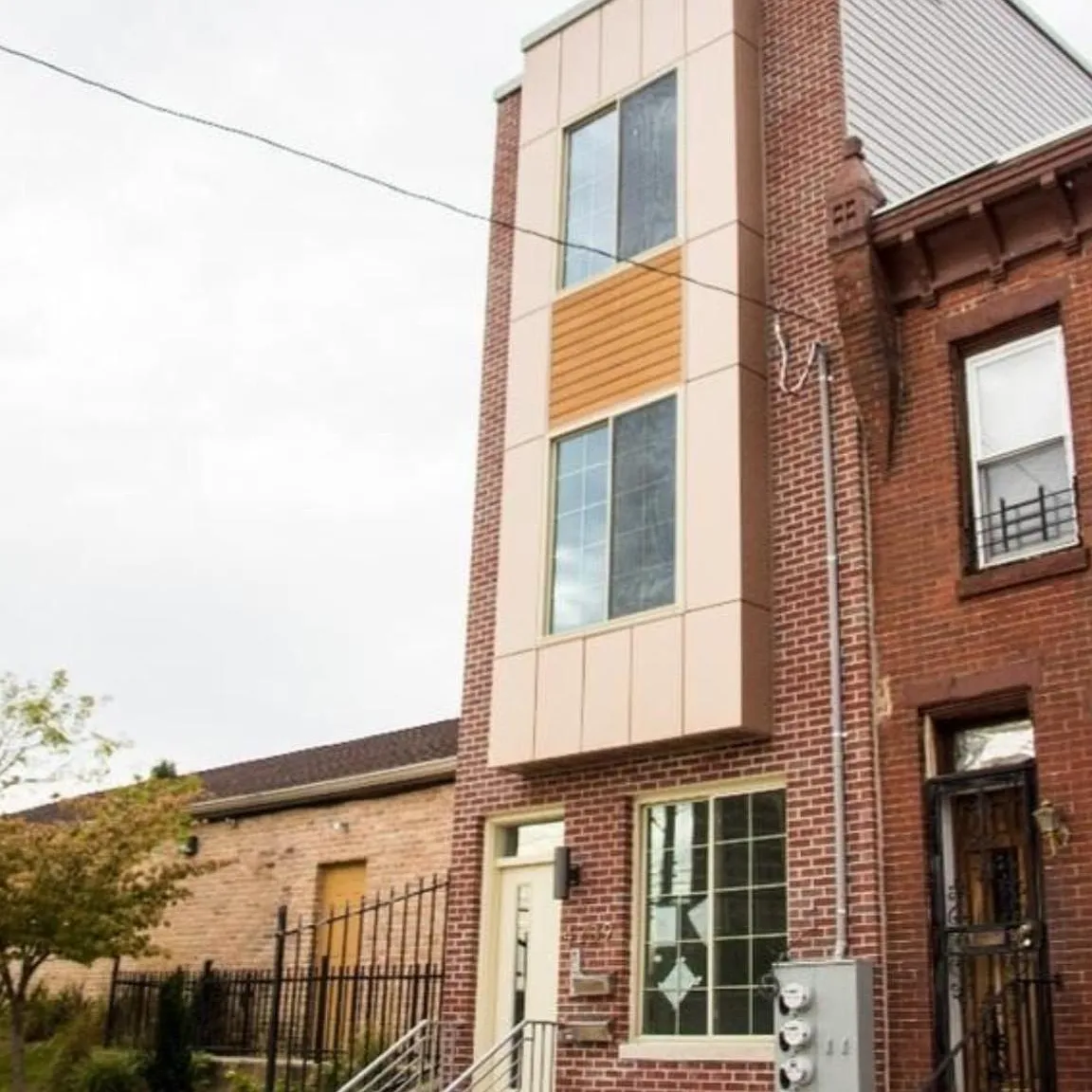 4 bed, 1600 sqft, $2,300 — Photo 1