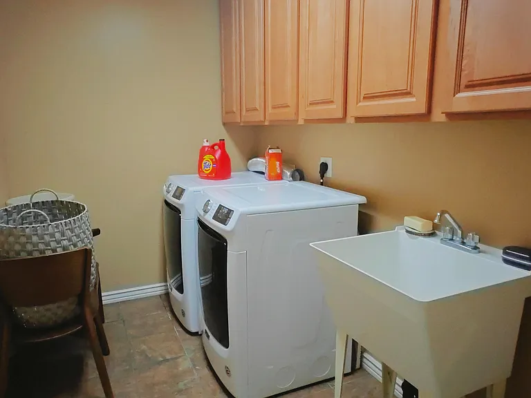 418 E Horseshoe Dr — Photo 36