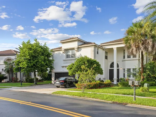 17098 SW 16th St, Hollywood, FL 33027
