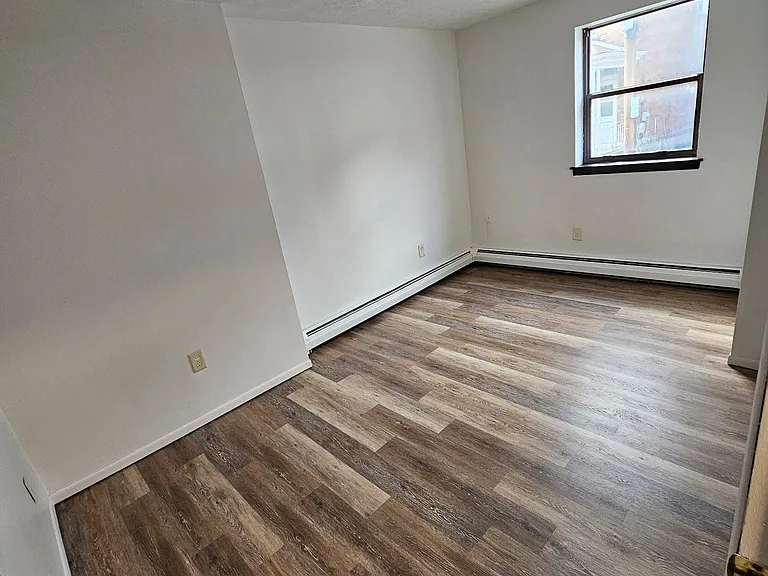 1812 S Braddock Ave #101 — Photo 1