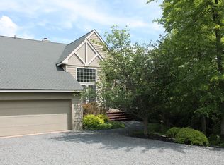 116 Plateau Rd, Pocono Pines, PA 18350