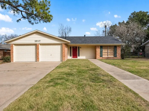 3917 Hilltop Dr, Bryan, TX 77801