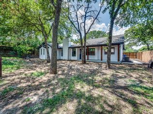104 NE Alsbury Blvd, Burleson, TX 76028