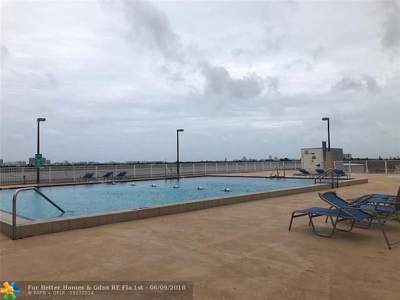 3rd image of 13499 Biscayne Blvd APT 1203