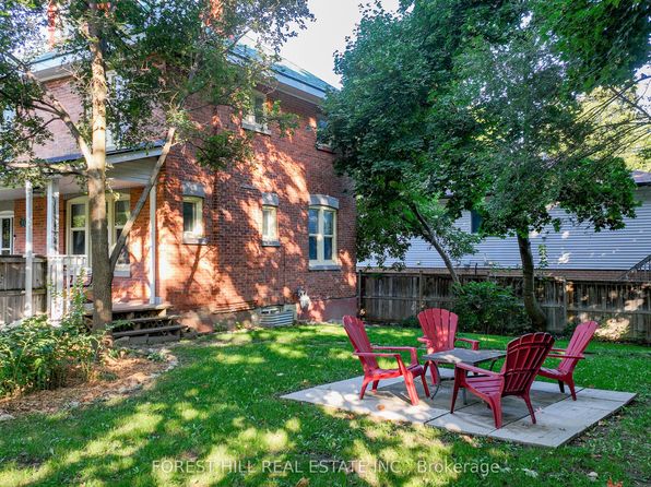 24 Penetang St, Barrie, ON L4M 1V6