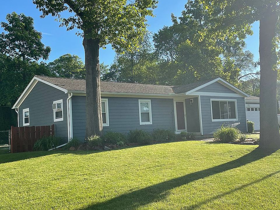 2nd image of 2801 Davista Dr