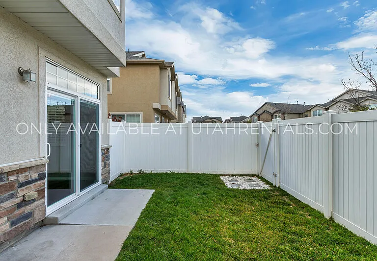 928 Chelsea Ln — Photo 21