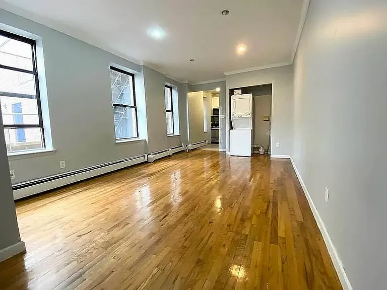 211 W 146th St #2D — Photo 2