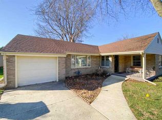 4228 Pinecrest Rd, Rockford, IL 61107