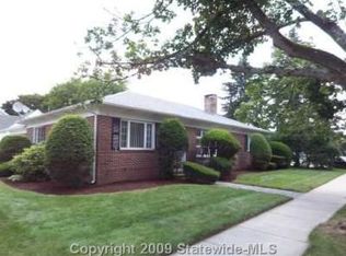 615 Mount Pleasant Ave, Providence, RI 02908