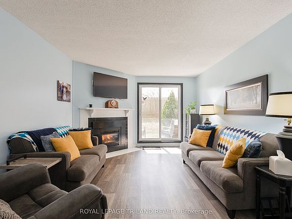 2nd image of 440 Wellington St #119