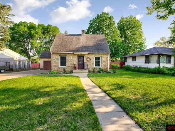 149 N Morningside Dr, Le Sueur, MN 56058