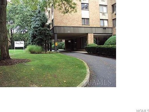 Devon plaza front of building