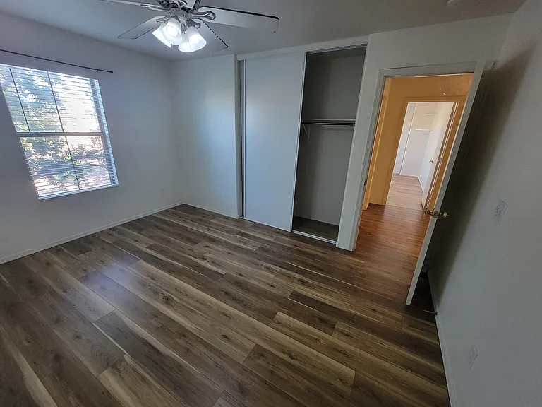 1289 E Clifton Ave — Photo 29