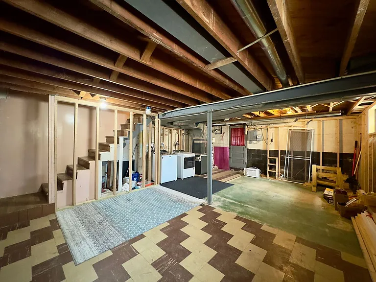 205 Sipple Ave — Photo 25