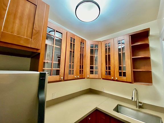 3rd image of 1492 Pacific Ave APT 7