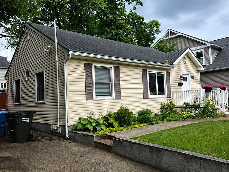1832 Peabody Dr — Photo 3