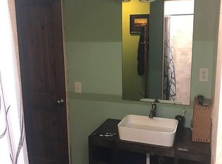 1061 O'Neil Rd, Crystal Beach, TX 77650