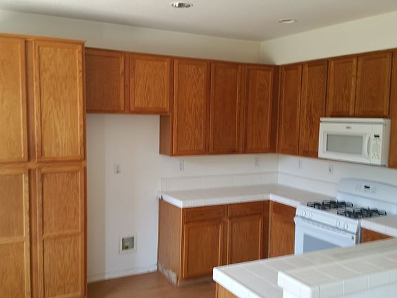 2nd image of 13385 Applewood Way