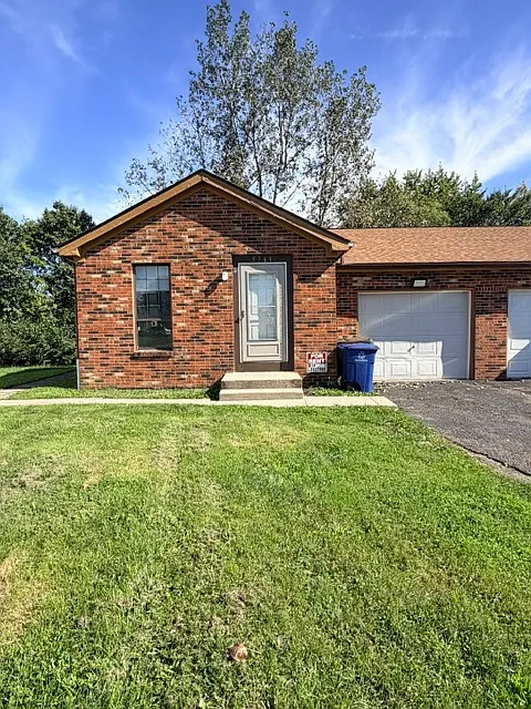 5761-5763 Hunting Hollow Ct #1