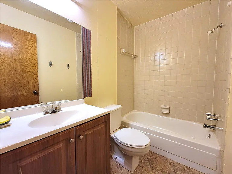 12811 Stillington Dr — Photo 17