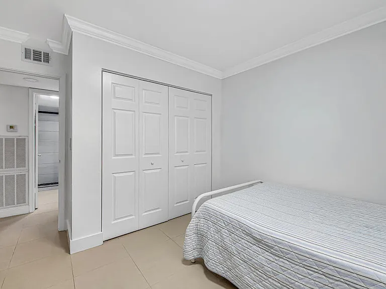 6043 10th Ave N #129 — Photo 22