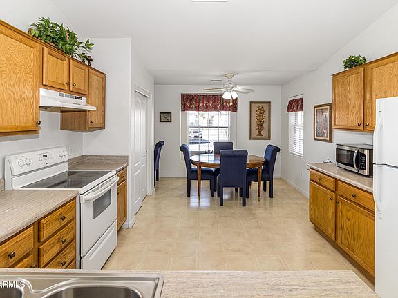 3rd image of 1681 E Gardenia Ct