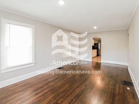 296462_002_wm_-_living_room_13155708.jpg