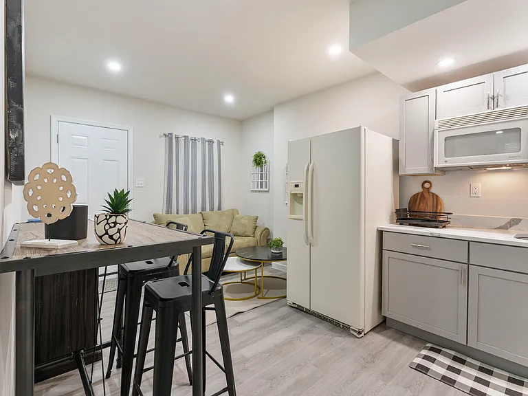 2 Webster Ct — Photo 12