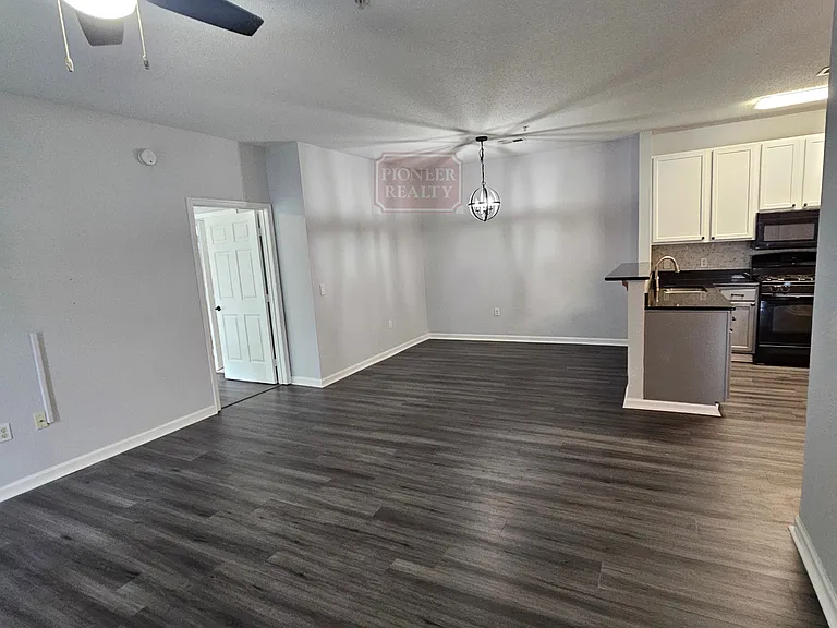 9301 Baffy Ct — Photo 7