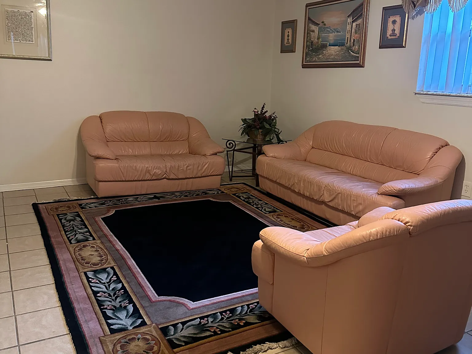 901 S Park Ct — Photo 2